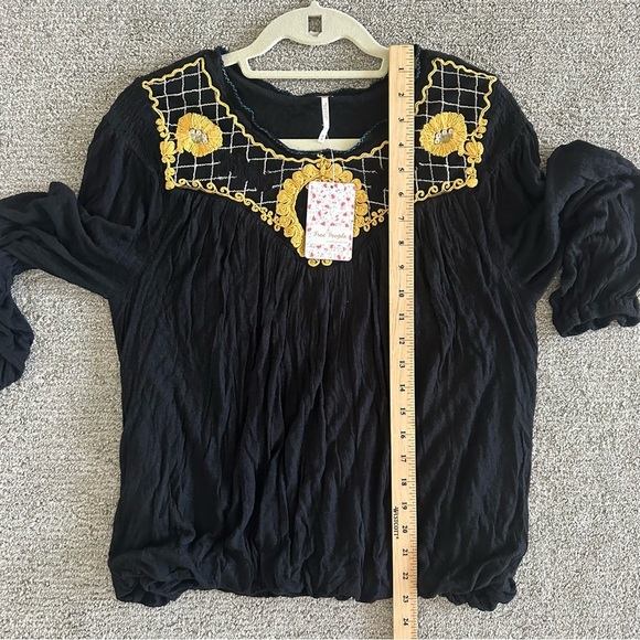 FREE PEOPLE Begonia Embroidered Black Long Sleeve Top Size Medium - Picture 7 of 7